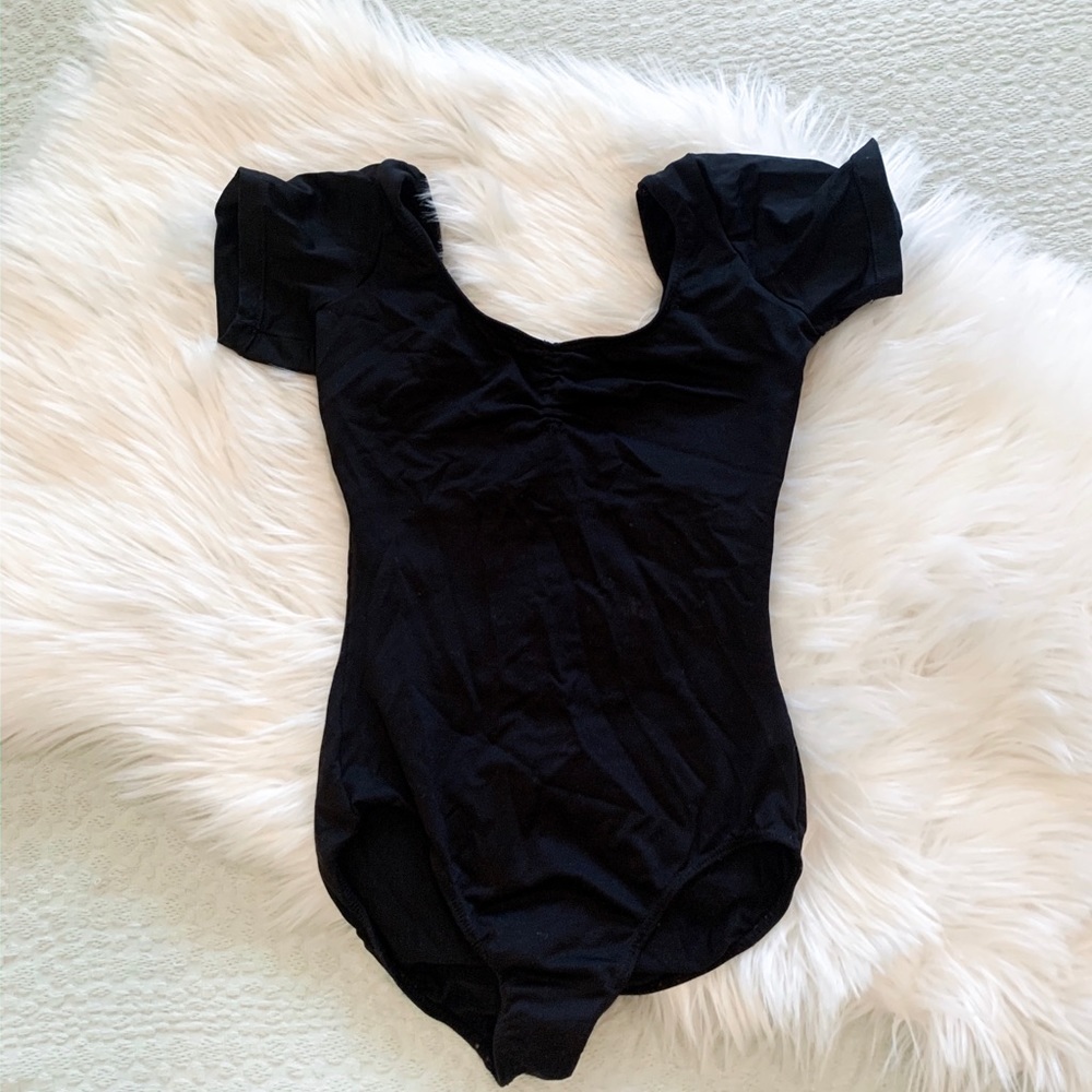 Cap-sleeved Leotard